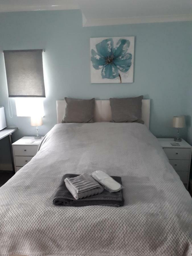 Santi Bhavana Bed & Breakfast Westbury  Dış mekan fotoğraf